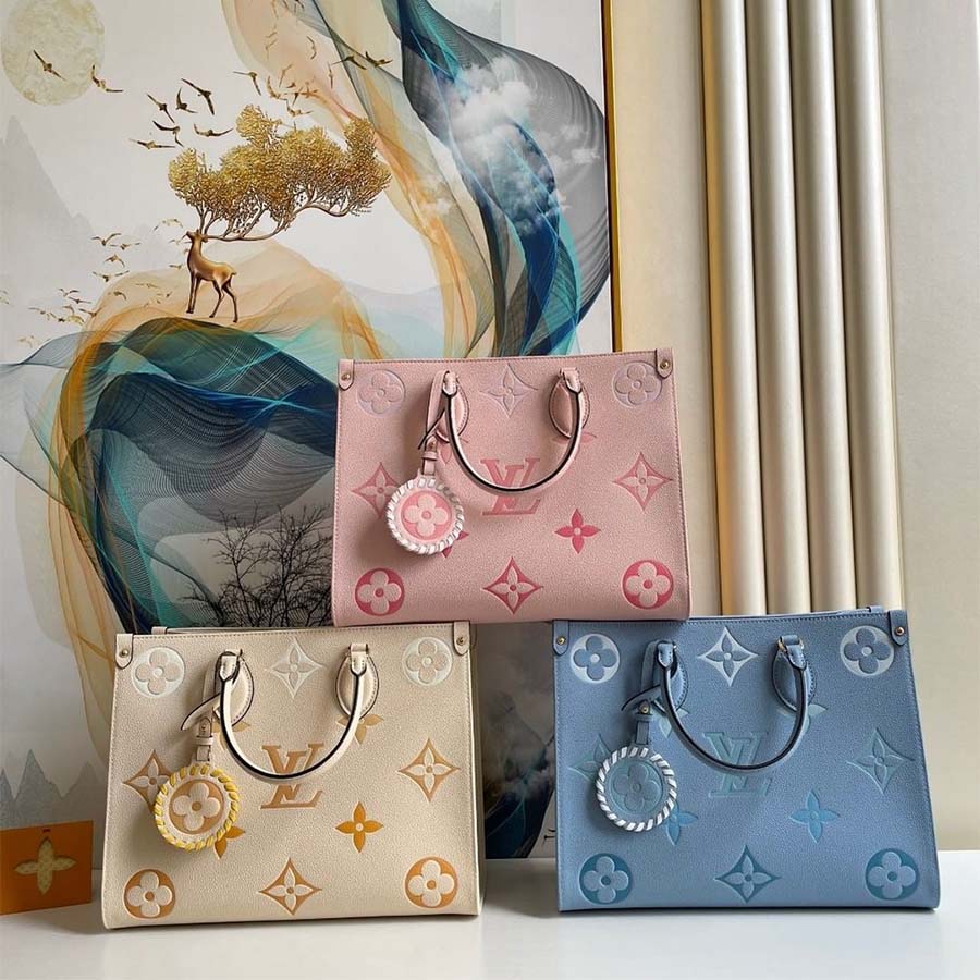 Louis Vuitton di The Pool-Onthego Mm Blue/Beige/Pink