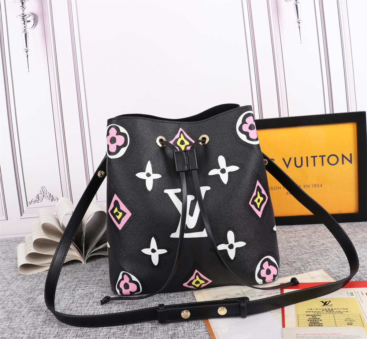 Louis Vuitton Neonoe MM borsana buca nero/bianco