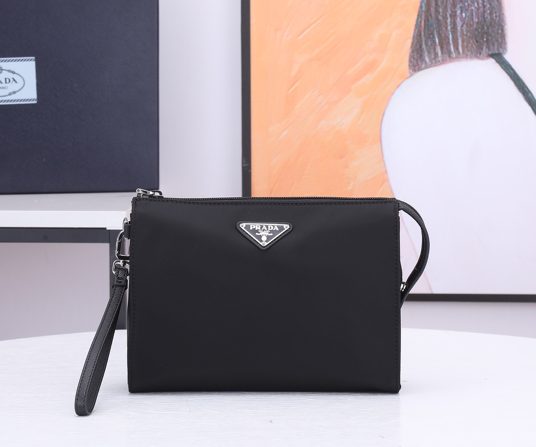 Prada Aaa-Saffiano Nylon Pouch 2NE789