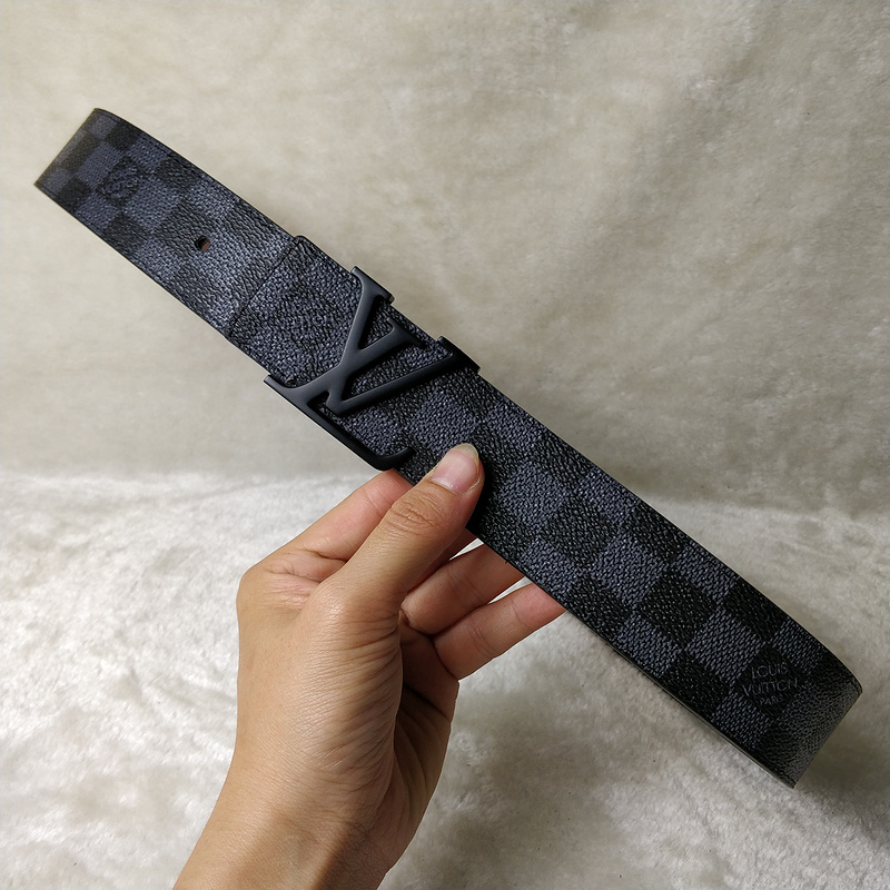 Luis Vuitton Belt L76-70 38mm nero