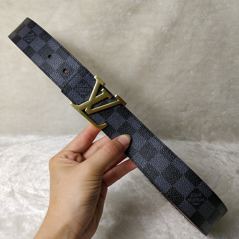 Luis Vuitton Belt L76-70 38mm oro