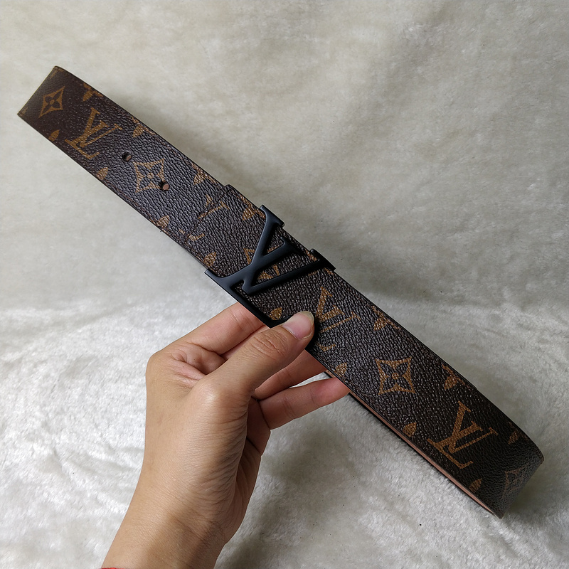 Luis Vuitton Belt L77-70 38mm nero