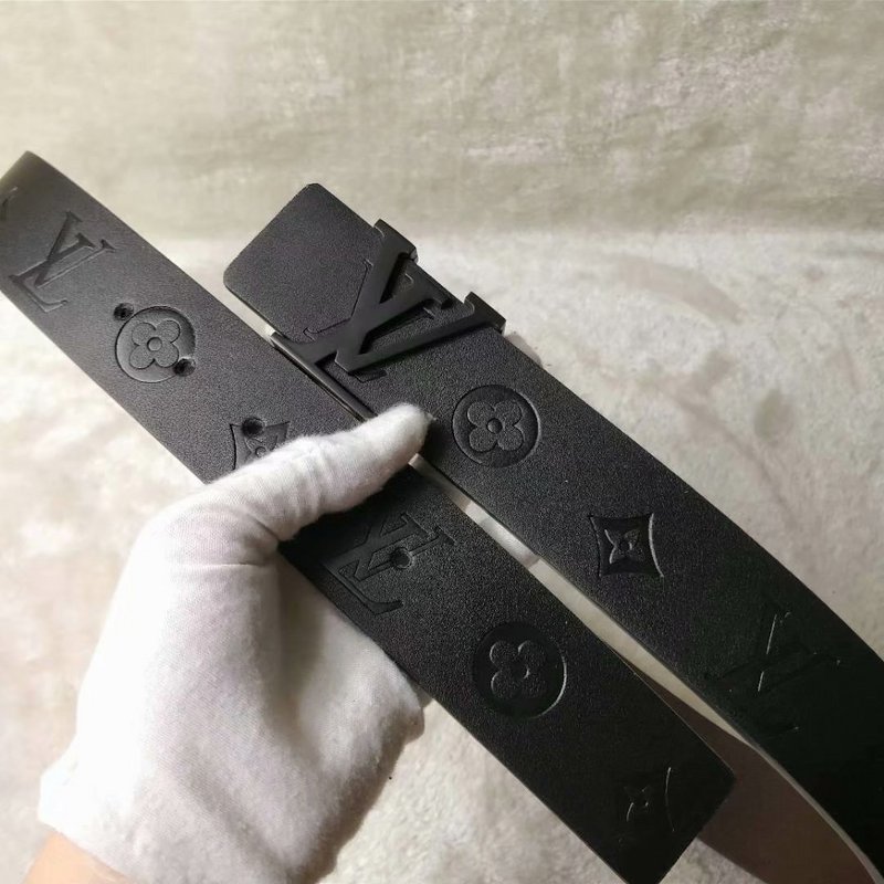 Luis Vuitton Belt L54-70 38mm nero