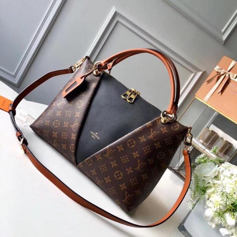 Louis Vuitton v Tote MM M43949