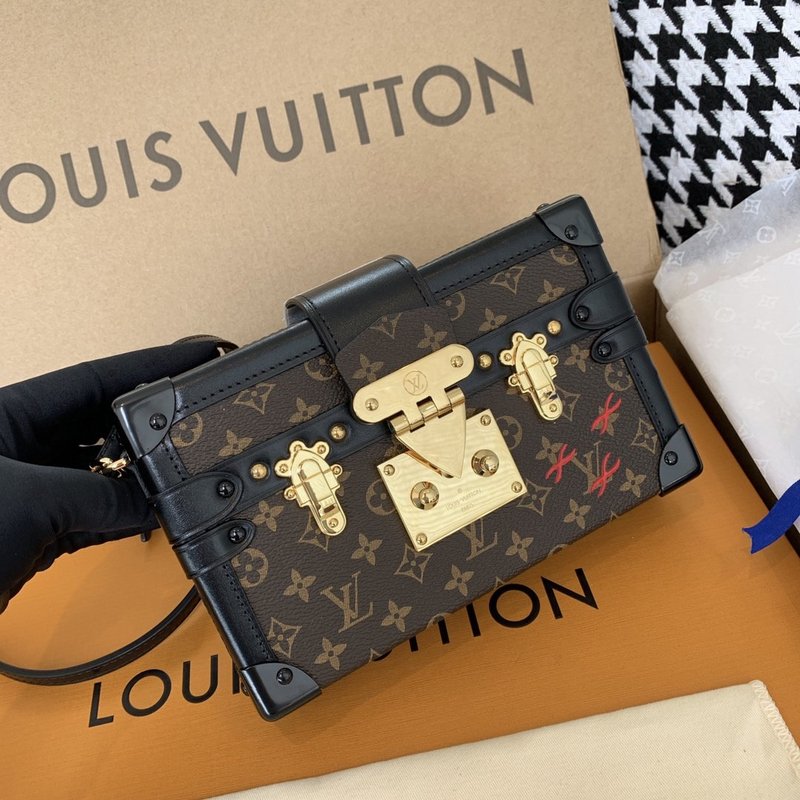 Louis Vuitton Petite Malle M44199