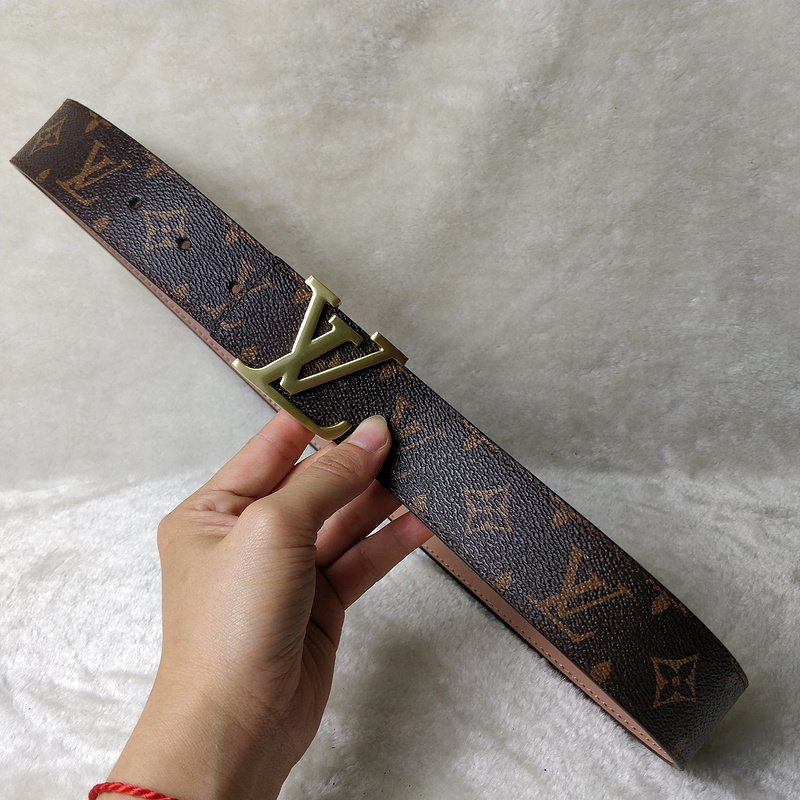 Louis Vuitton Belt L77-70 38mm oro