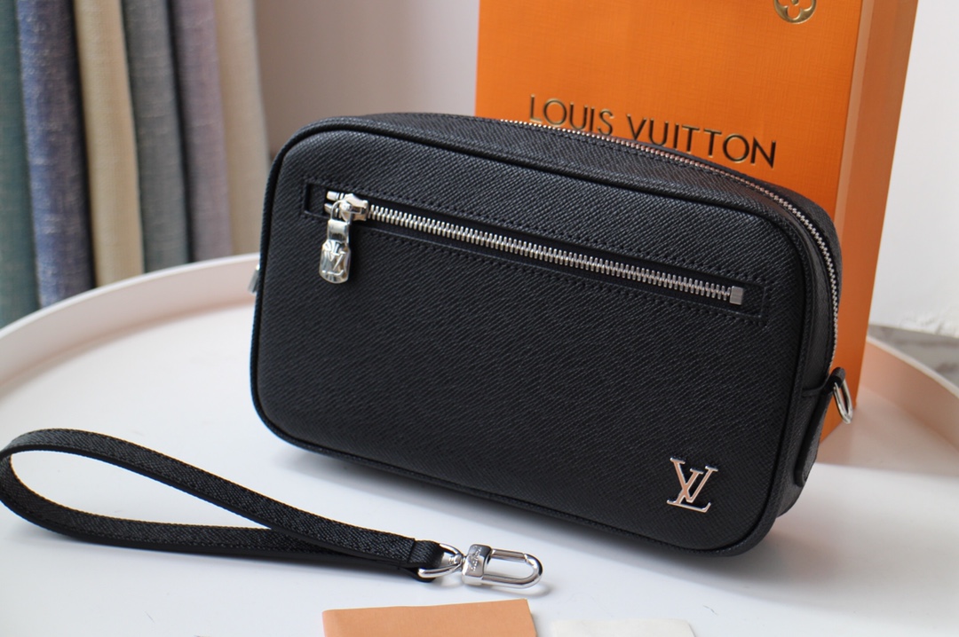 Louis Vuitton Pochette Kasai M30441