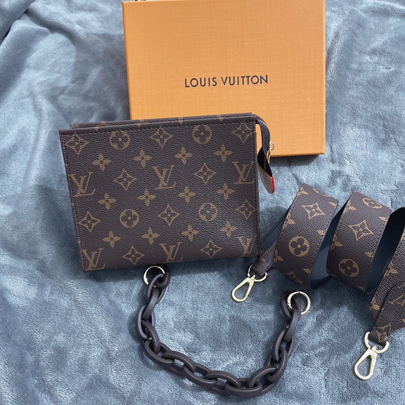 Liuis Vuitton Classic Monogram Pouch K01