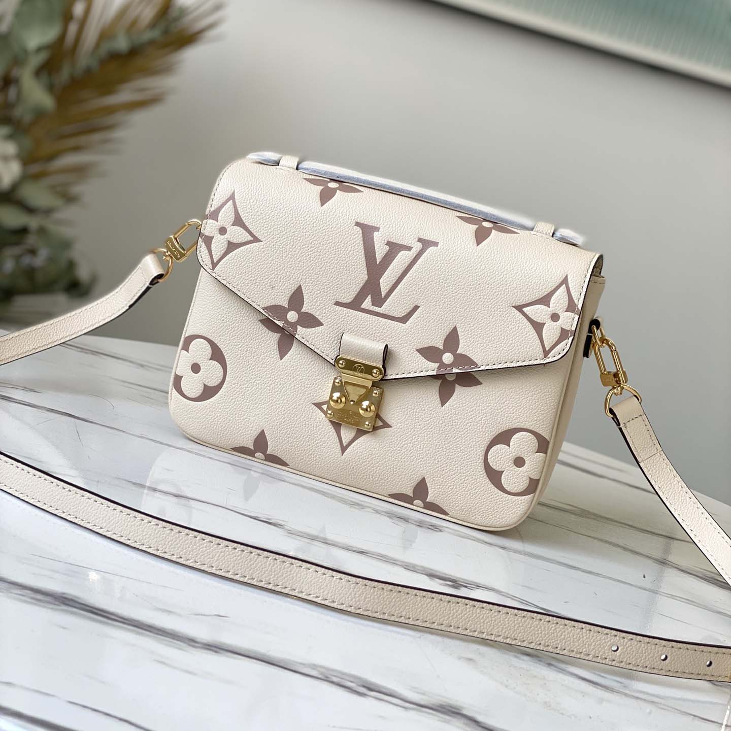 Louis Vuitton Aaa-Pochette Metis Cream