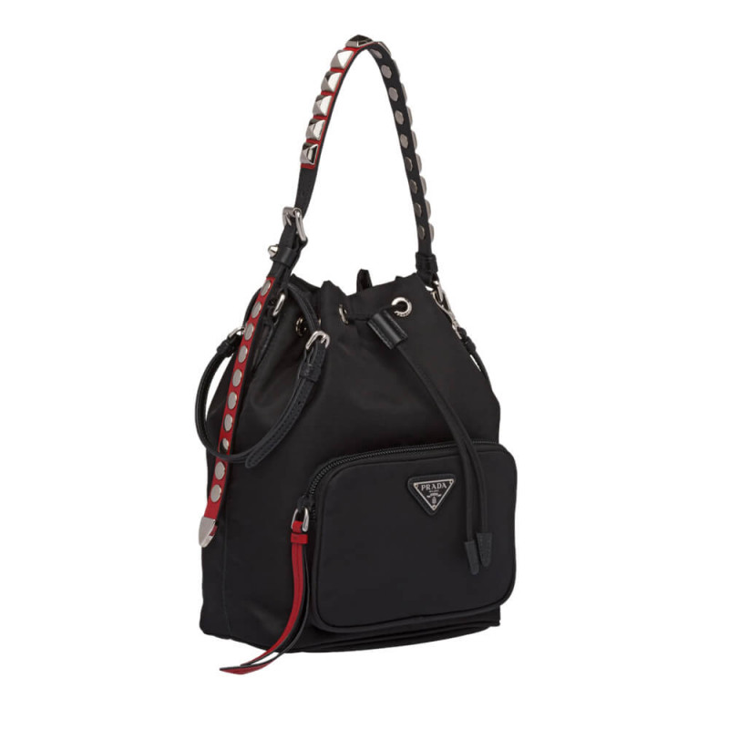 Prada Nylon Spall Borse con pelle e borchie 1BH038