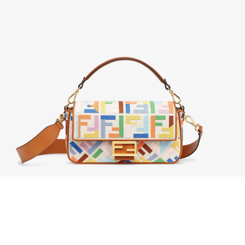 Fendi borsauette in Beige Canvas 8Br600