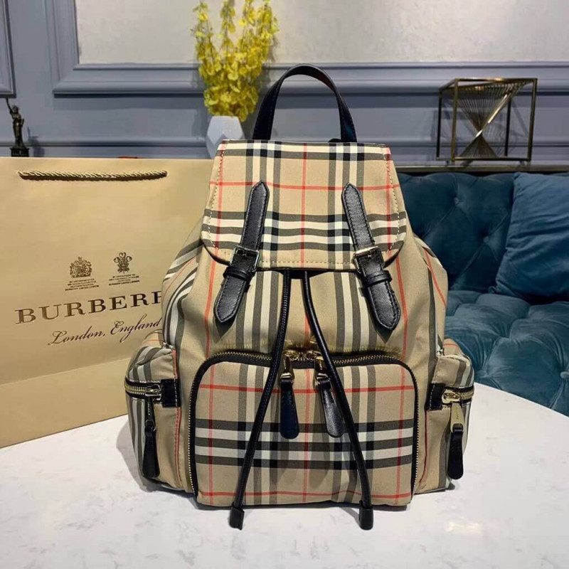 Burberry Lo zaino medio in icona Nylon 80151461