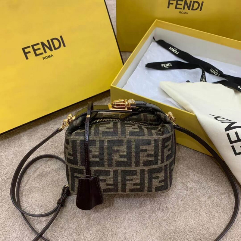 Fendi vintage Mamma borsauette Zucca Caschia F06