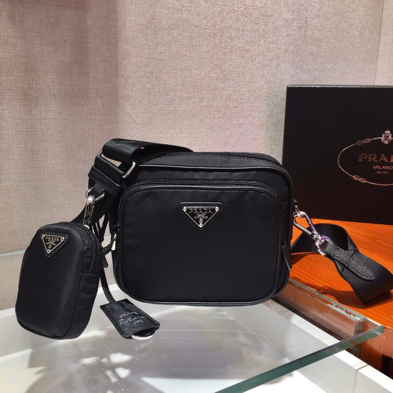 Prada Nylon e Saffiano Leaple Camera borsa 1BH017