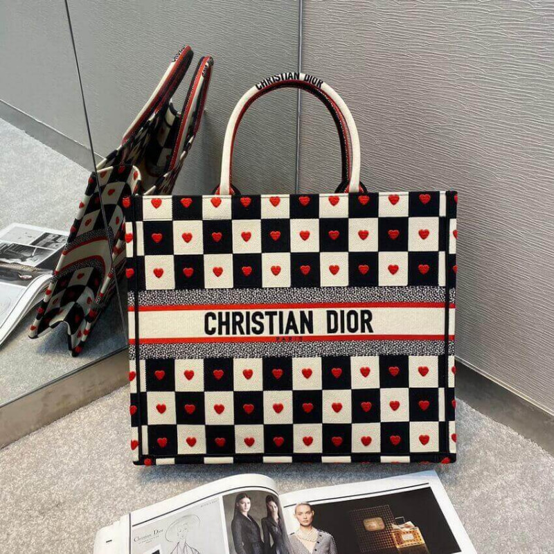 Christian Dior Dioramour Book Tote D-Chess Heart Ricamo M1286