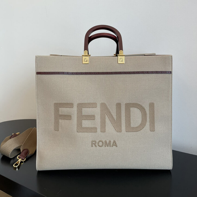 Fendi Grande borsa da sole di Fendi in tela beige 8bh372